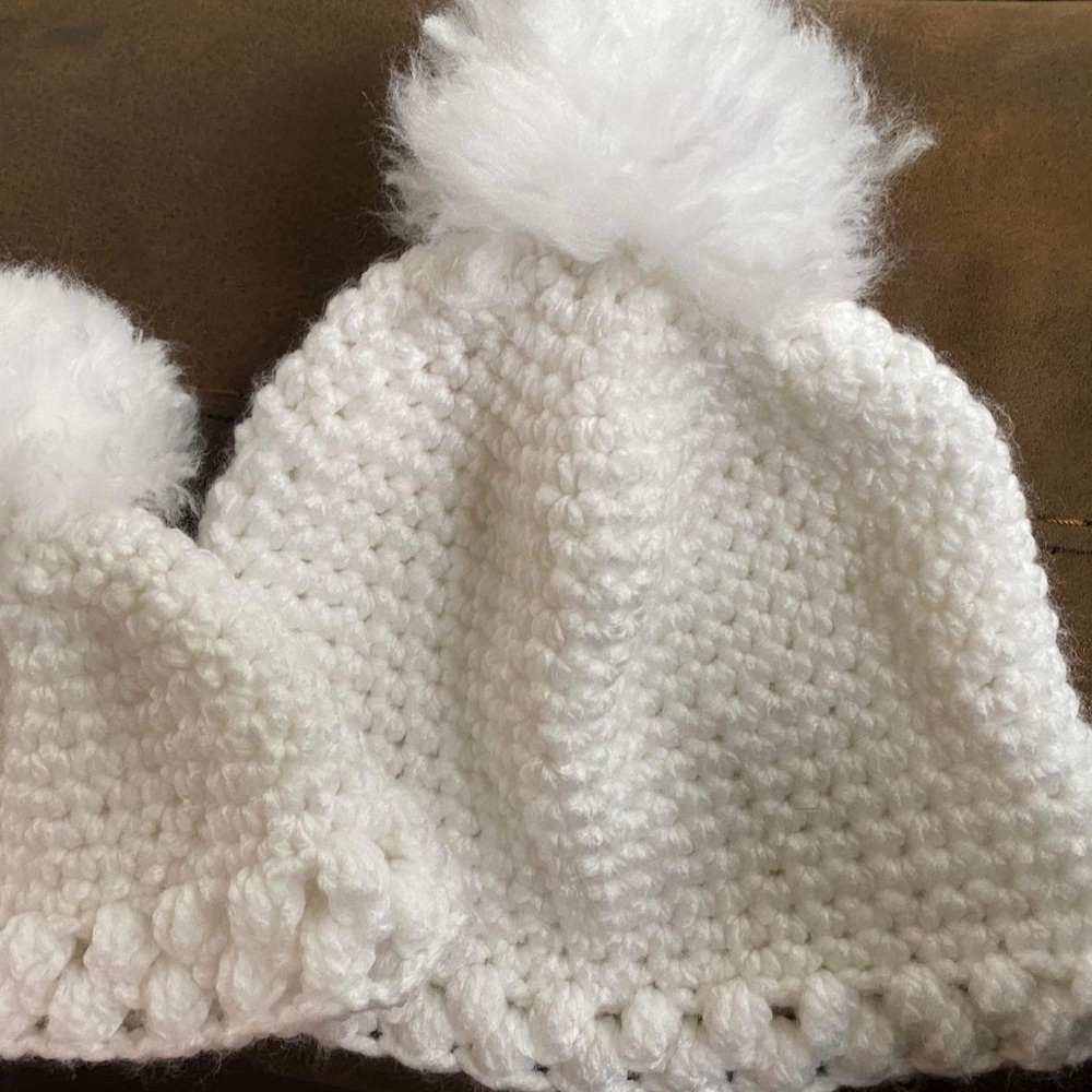 Adult and baby/kids hats! Handmade with love.       🙌🏻💕